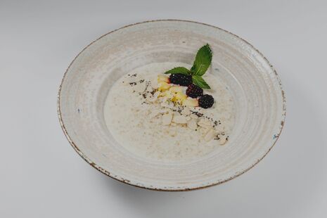 Овсяная каша с ананасом